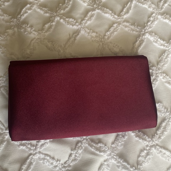CALVIN KLEIN BURGUNDY CLUTCH PURSE - Picture 5 of 5